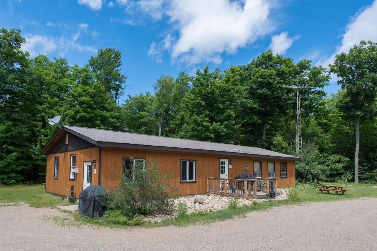 Madawaska Lodge-Cottage Exterior foto